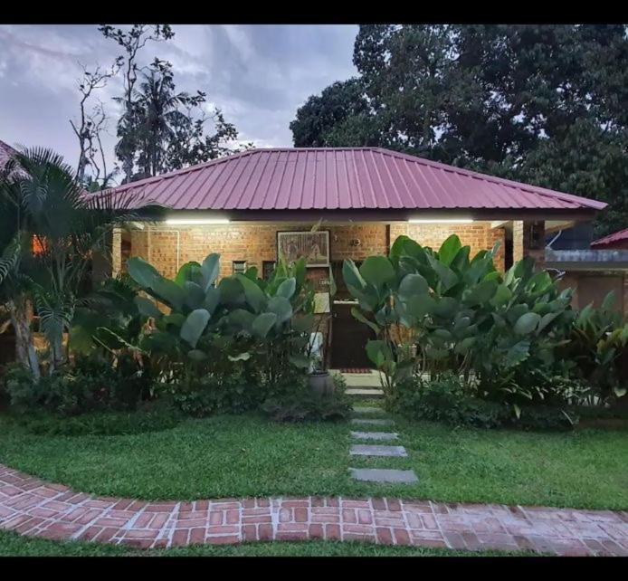 Kebun Puisi Villa Kajang Buitenkant foto