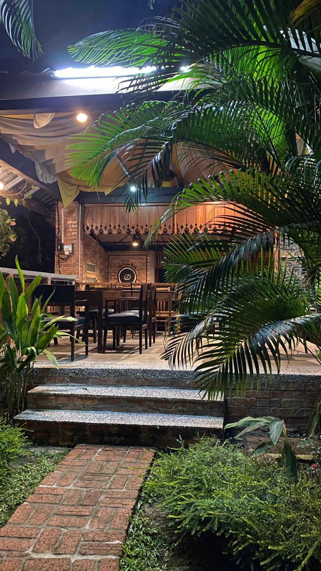 Kebun Puisi Villa Kajang Buitenkant foto
