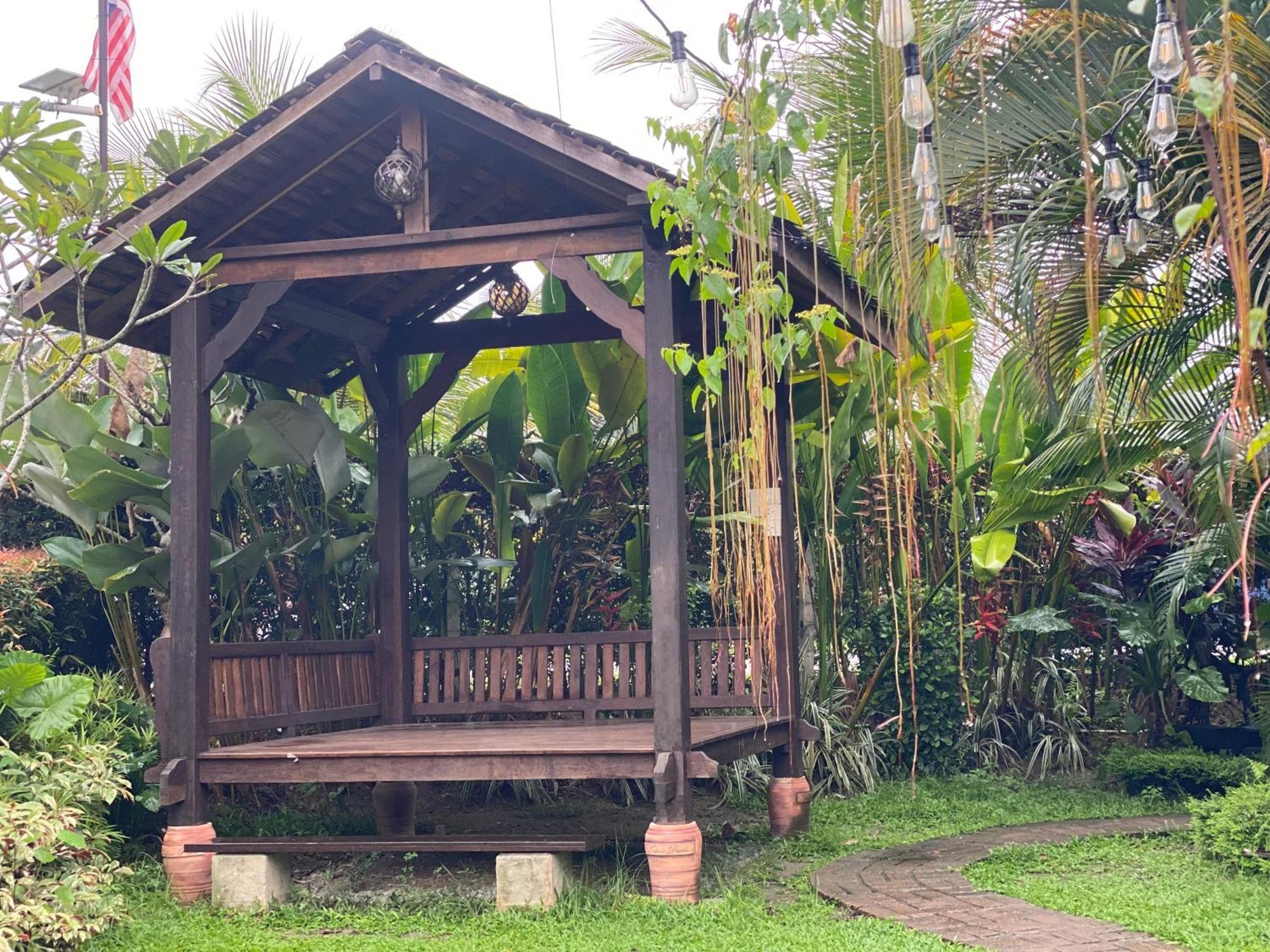 Kebun Puisi Villa Kajang Buitenkant foto